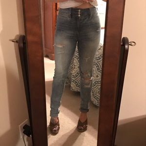 SUPER High Rise and Stretchy American Eagle Jeans